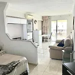 Sea View Apt, Costa Adeje, Tenerife דירה *