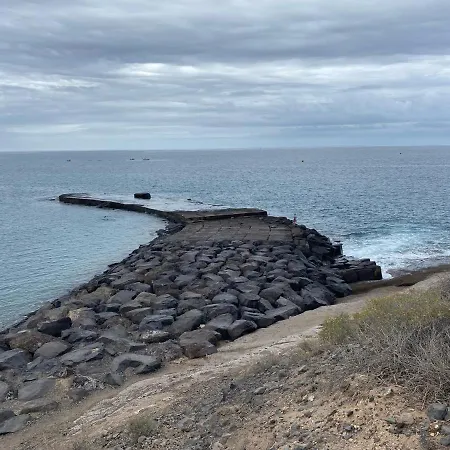 Sea View Apt, Costa Adeje, Tenerife * אדחה